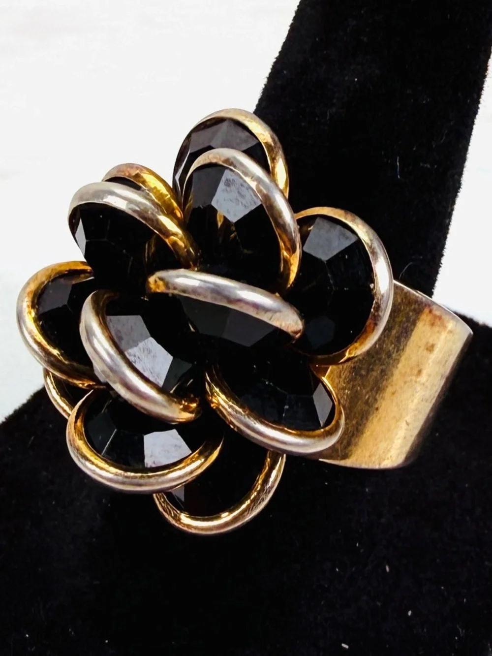 Vintage size 7 1/2 adjustable costume statement ring